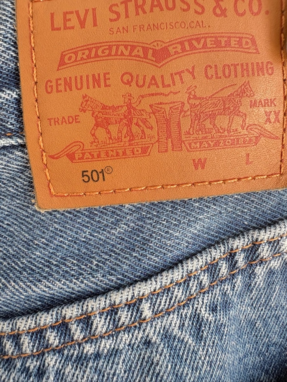 Levi’s Premium 501 Original Jeans Medium Wash W26 L32 - Picture 7 of 11